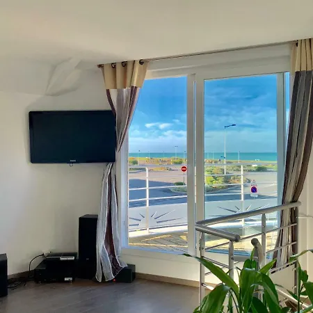 Belle Maison Avec Vue Mer, à Deux Pas De La Coudeville
